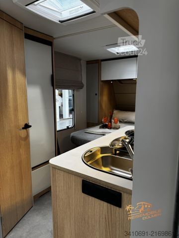 Kemperis LMC Style 70 453 D 70 Jahre Paket Therme 1800kg
