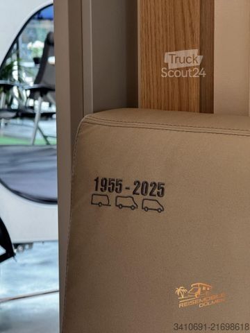 Kemperis LMC Style 70 453 D 70 Jahre Paket Therme 1800kg