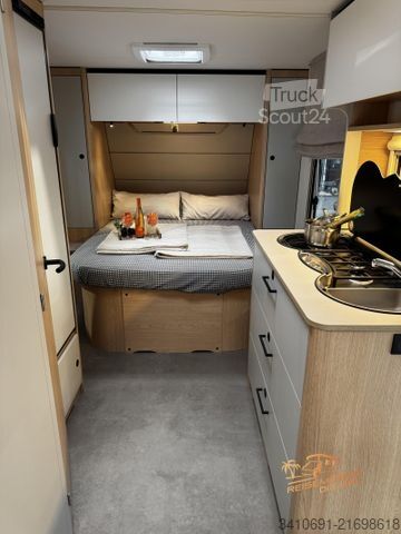 Kemperis LMC Style 70 453 D 70 Jahre Paket Therme 1800kg