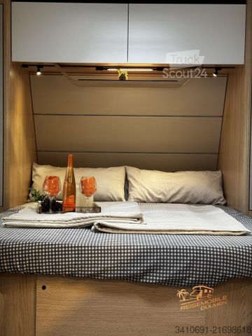Kemperis LMC Style 70 453 D 70 Jahre Paket Therme 1800kg