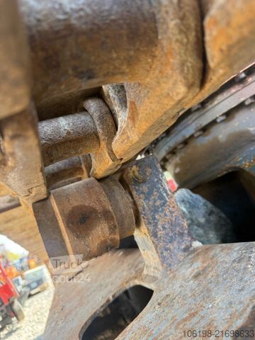 Escavatore cingolato KOBELCO SK210