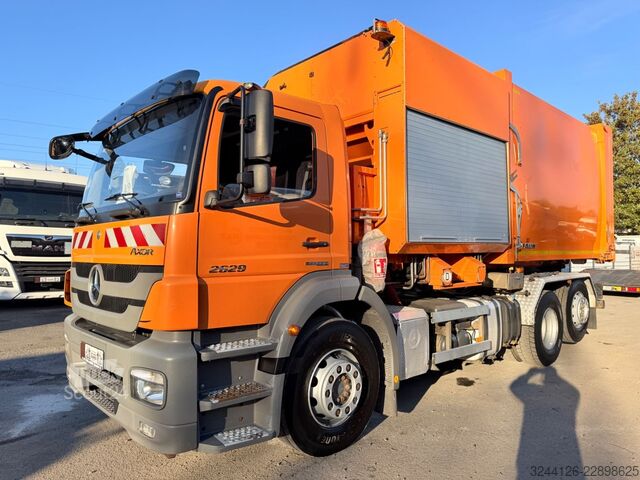 Roll-off-kippi kuorma-auto MERCEDES-BENZ Axor2629L Faun MSTS PACKER3/+Absetzbehälter/Müll
