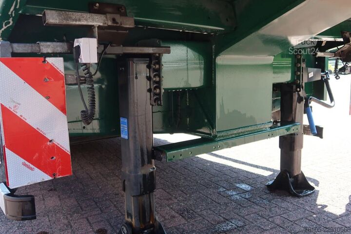Semi-Tieflader Nooteboom Semidieplader + Hydraulisch Rampen