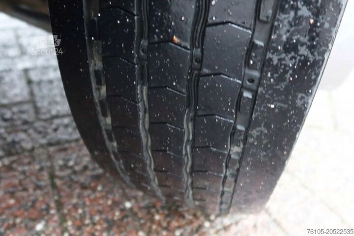 Box body Mitsubishi Canter 7 C 18 Bak + klep 1000KG Euro 6