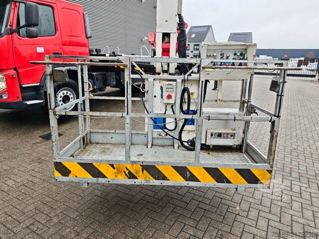 Hefplatform Volvo FM 380 380 6x2 Bronto Skylift Skyline 380