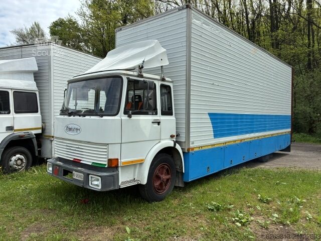 Camião de transporte de carros de competição FIAT 8060.04S