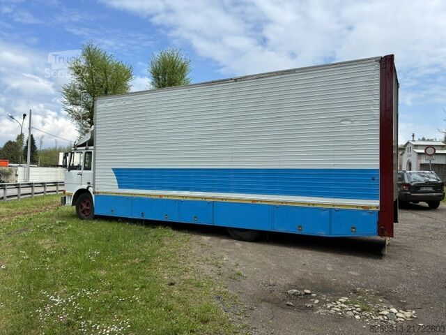 Camião de transporte de carros de competição FIAT 8060.04S