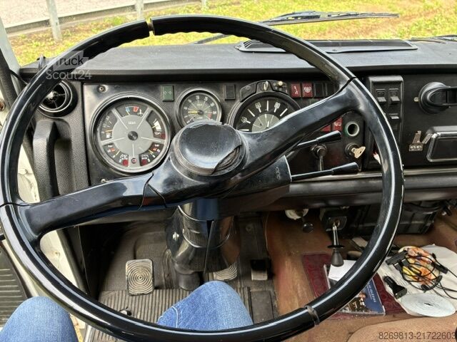 Camião de transporte de carros de competição FIAT 8060.04S