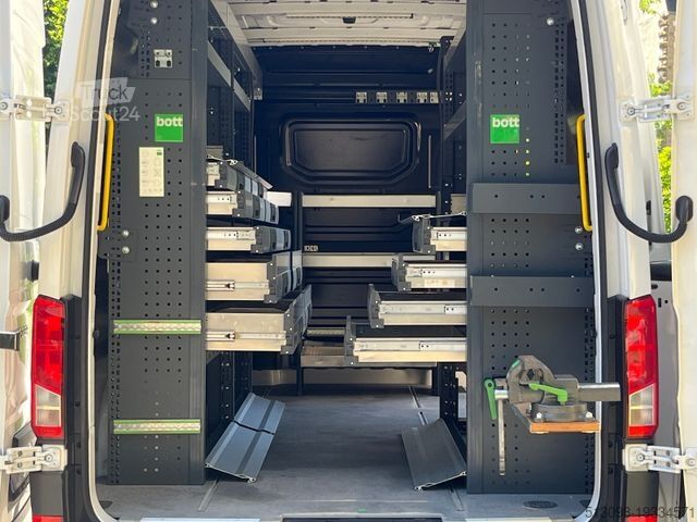 High top van VOLKSWAGEN CRAFTER 2.0 TDI BOTT REGALS. STANDHZG. NAVI PDC