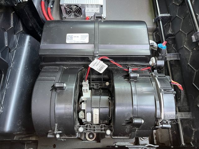 Furgão de teto alto VOLKSWAGEN CRAFTER 2.0 TDI BOTT REGALS. STANDHZG. NAVI PDC