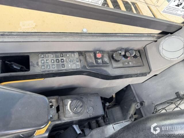 Escavatore gommato Volvo ECR88 D