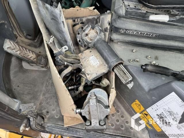 Погрузчик с колёсным шасси Volvo L30G