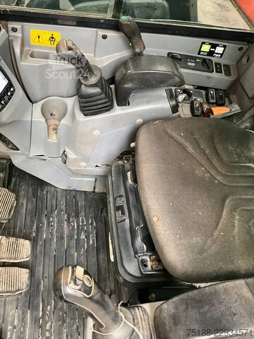 Escavatore midi Kubota KX 080-4 A