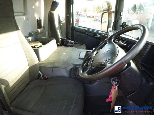 Autokrāna kravas automašīna Scania P 400 8X2 RHD + Fassi F600