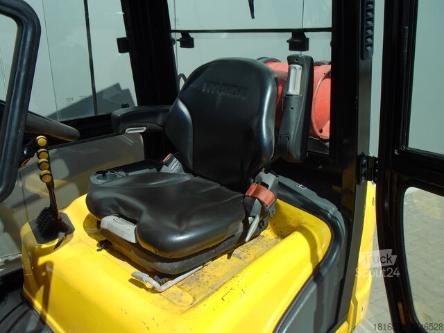 Ανυψωτικό περονοφόρο με εμπρόσθιο φορτηγό HYUNDAI 20L-7M