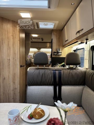 Semi-integrated camper EURAMOBIL Profila T 695 EB verfügbar ab ca.05.2026!