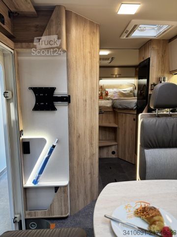 Semi-integrated camper EURAMOBIL Profila T 695 EB verfügbar ab ca.05.2026!