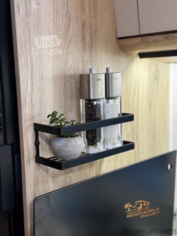 Semi-integrated camper EURAMOBIL Profila T 695 EB verfügbar ab ca.05.2026!