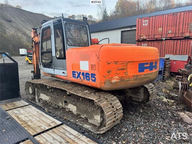 Kāpurķēžu ekskavators Hitachi EX165 Tracked Excavator with 2 Buckets