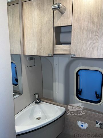 Kastenwagen Wohnmobil / Campervan BÜRSTNER Lineo C 550 Gästebett
