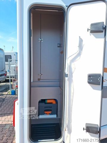 Полуинтегрированный автодом BÜRSTNER Lyseo TD 594 AHK/ SAT/ TV