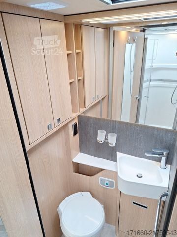 Інтегрований автокемпер HYMER/ERIBA B-Klasse ML I BlackLine 780 HUBSTÜTZEN+Autarkie