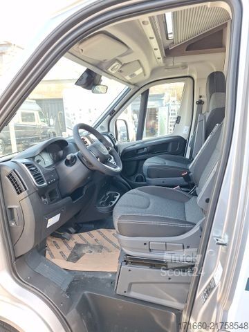 Teilintegriertes Wohnmobil CARADO V 347