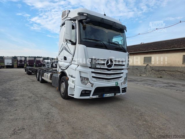 Вантажівка зі змінною надбудовою MERCEDES-BENZ Actros 2542 / Volumen / German / wenig KM