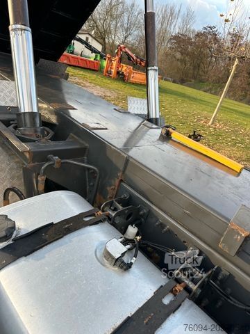 Ciężarówka z płaską platformą VOLVO FMX 420 8x4 Montagekran 29m + JIB+Seilwinde