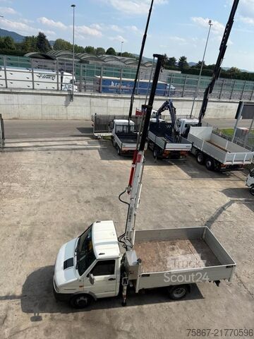 Camión de plataforma IVECO TURBO DAILY 35-10