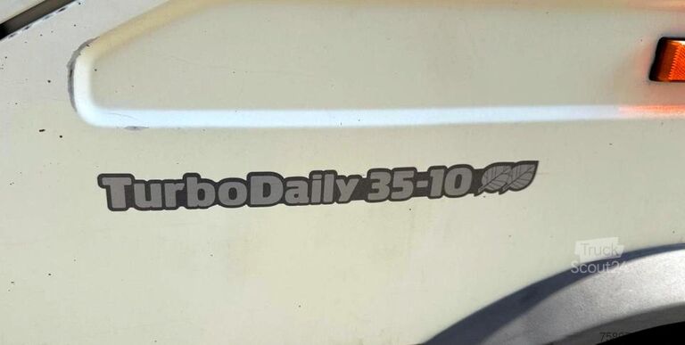 Camión de plataforma IVECO TURBO DAILY 35-10