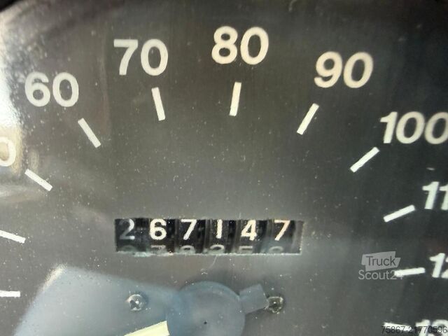 Camión de plataforma IVECO TURBO DAILY 35-10