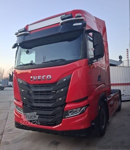Vakio vetoauto Iveco S-WAY