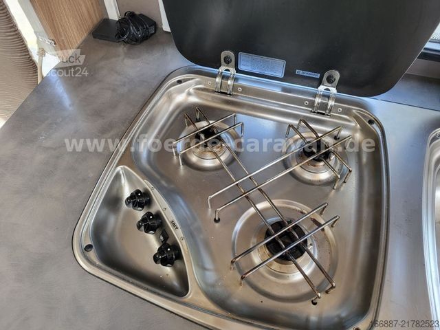 Karavan BÜRSTNER Premio 490 TS Queensbett - Nr. 11  (4)