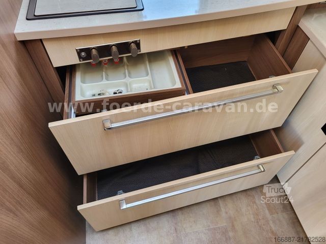 Caravana BÜRSTNER Averso Top 545 TS Queensbett Nr. 17  (5)