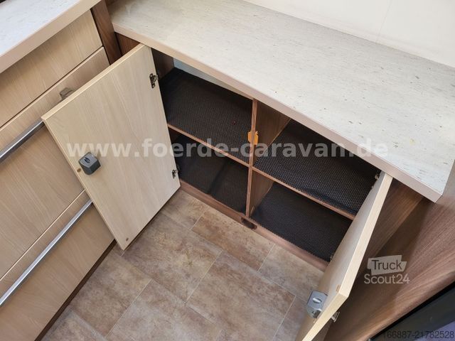 Caravana BÜRSTNER Averso Top 545 TS Queensbett Nr. 17  (5)