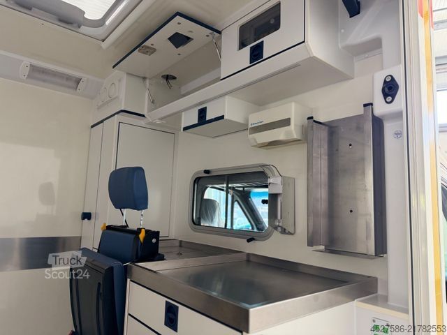 Požiarnické auto MERCEDES-BENZ Sprinter III 516 RTW/KTW KOFFER*RETTUNGSFAHRZEUG