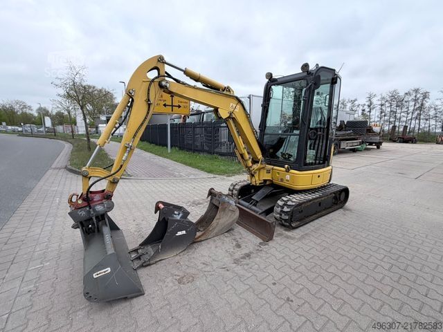 Mini excavator KOMATSU PC26 MR-3 + Löffel Packet  / TOP
