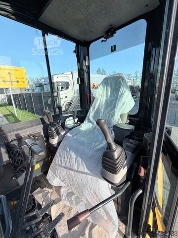 Mini excavator KOMATSU PC26 MR-3 + Löffel Packet  / TOP