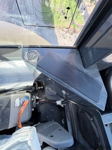 Mini excavator KOMATSU PC26 MR-3 + Löffel Packet  / TOP