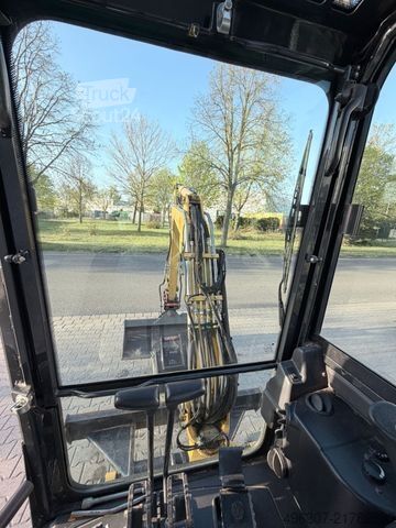 Mini ekskavatör KOMATSU PC26 MR-3 + Löffel Packet / TOP
