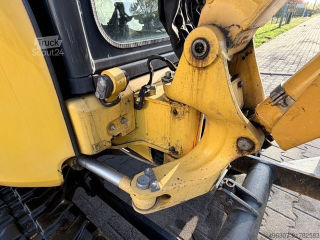 Mini excavator KOMATSU PC26 MR-3 + Löffel Packet  / TOP