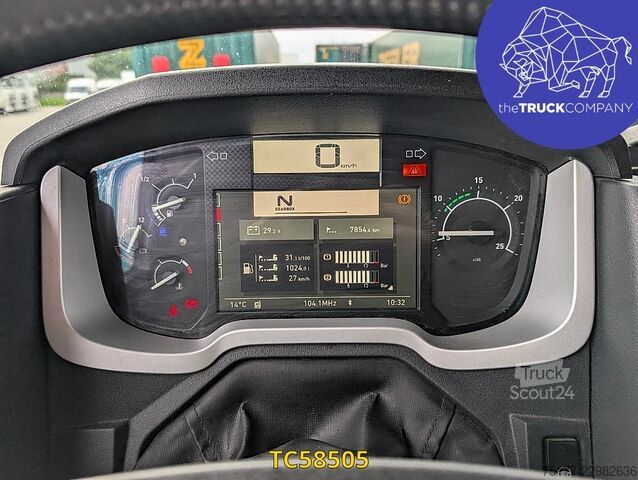  Renault T 520