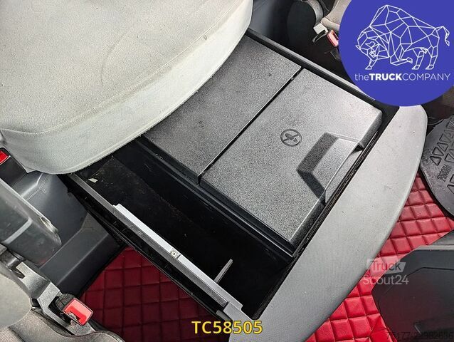  Renault T 520