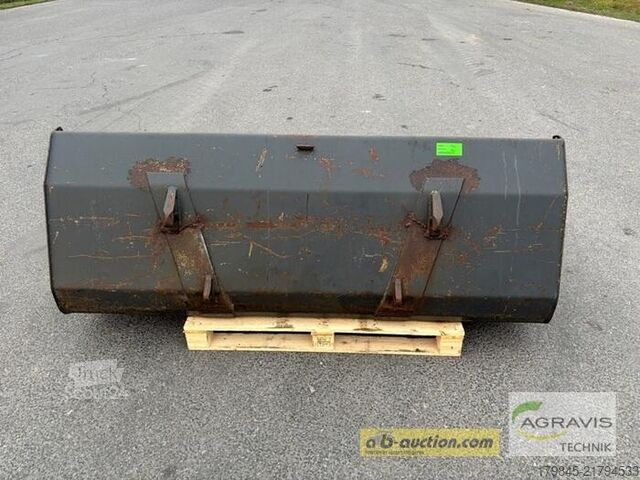 Traktor Stoll ROBUST U 2,20 M