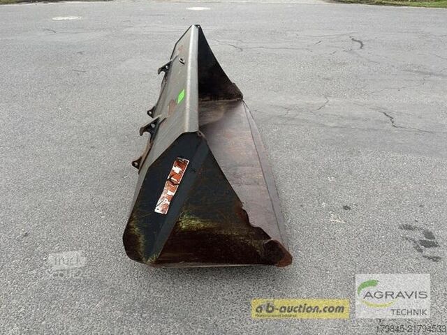 Traktor Stoll ROBUST U 2,20 M