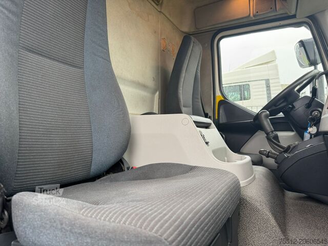 Koffer Volvo FL 240 / 6 Cylinder / 18 Tons / Manual / Tail L...