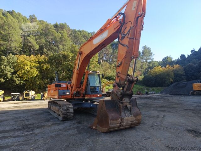 Paletli ekskavatör Doosan DX300LC