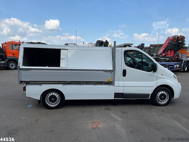 Машина для збору сміття Renault Trafic 2.0 dCi Veegvuilkipper