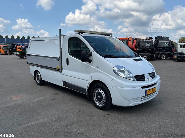 Машина для збору сміття Renault Trafic 2.0 dCi Veegvuilkipper